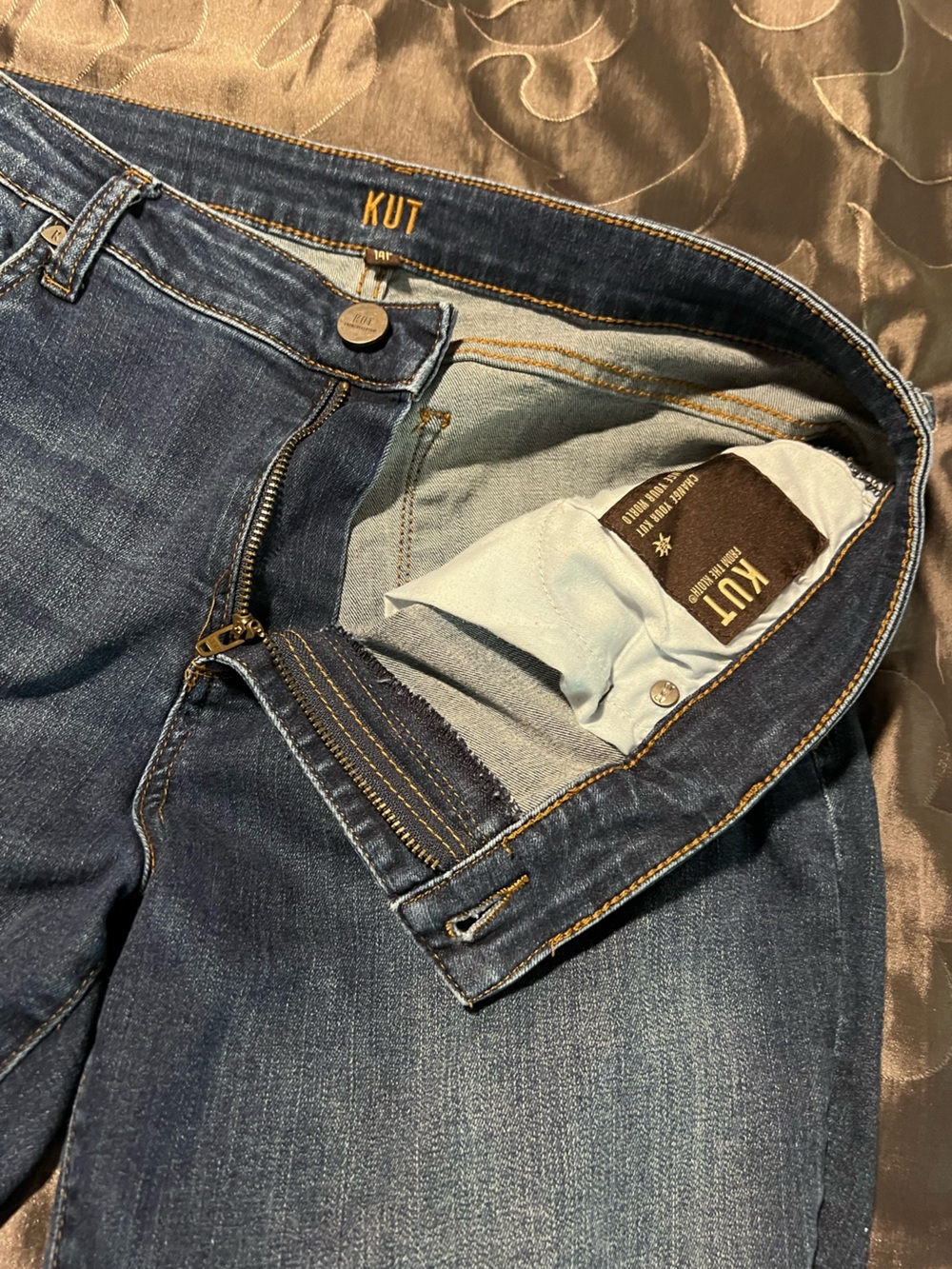 Kut from the Kloth Women's Mid Rise Bootcut Jeans Stretch Medium Blue Wash 14 P - Picture 5 of 13